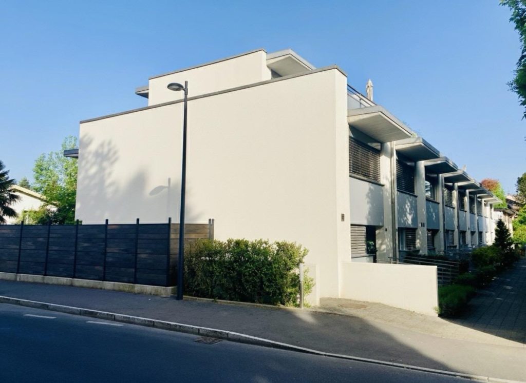 The current image has no alternative text. The file name is: Exterieur_route.jpeg